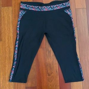 Capri Fabletics Leggings